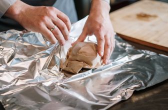 cocinar con papel de aluminio